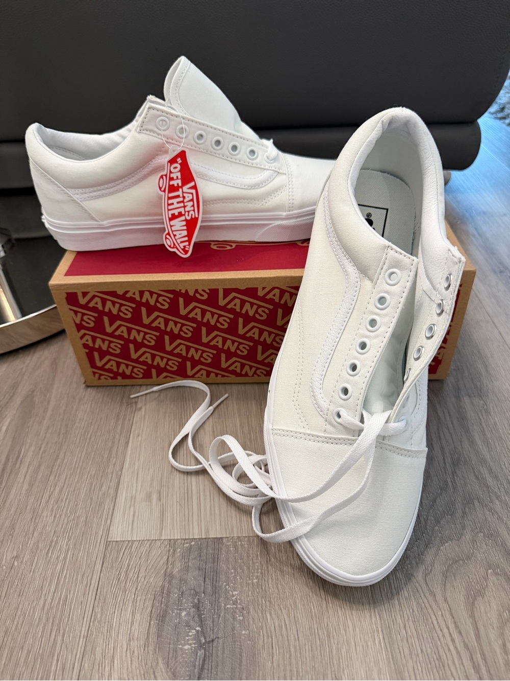 Vans Old Skool Sneakers in White